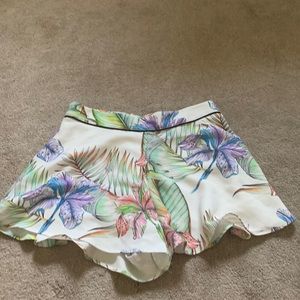 Do + Be brand floral flowy shorts